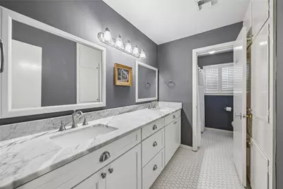 13042 Hermitage Lane, Houston, TX 77079 - Photo 17