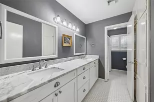 13042 Hermitage Ln, Houston, TX 77079 - Photo 17