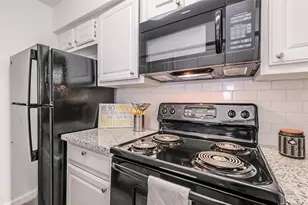 8162 Richmond Ave, Houston, TX 77063 - Photo 7