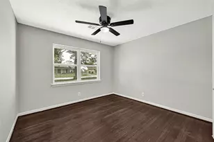 231 Ravenhead Dr, Houston, TX 77034 - Photo 15