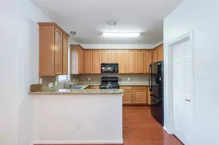 1424 W 24th St, Houston, TX 77008 - Photo 9