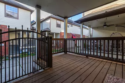 1424 W 24th Street, Houston, TX 77008 - Photo 3