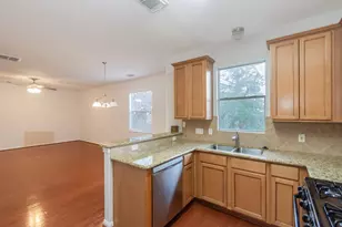 1424 W 24th St, Houston, TX 77008 - Photo 11