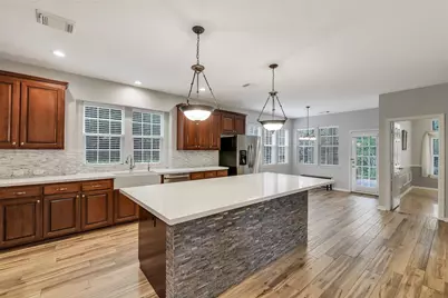 7 Larkspur Trail, The Woodlands, TX 77382 - Photo 11