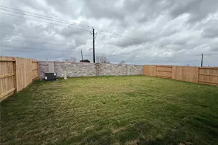 3130 Emerald Hills Dr, Angleton, TX 77515 - Photo 15