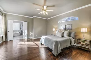 62 N Goldenvine Cir, The Woodlands, TX 77382 - Photo 19