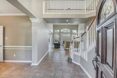 62 N Goldenvine Circle, The Woodlands, TX 77382 - Photo 5