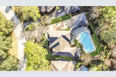 62 N Goldenvine Circle, The Woodlands, TX 77382 - Photo 37