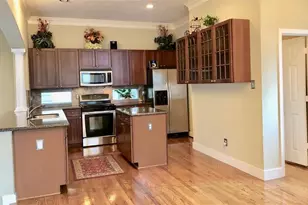 918 W 26th St, Houston, TX 77008 - Photo 3