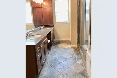 918 W 26th Street, Houston, TX 77008 - Photo 9