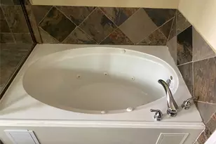 918 W 26th St, Houston, TX 77008 - Photo 11