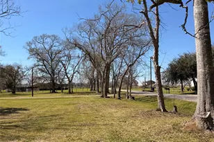 10217 Weldon Rd, Freeport, TX 77541 - Photo 5