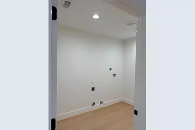 8018 Highmeadow Drive, Houston, TX 77063 - Photo 23