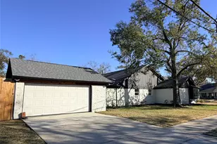 8018 Highmeadow Dr, Houston, TX 77063 - Photo 3