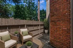 1201 Bering Dr, Houston, TX 77057 - Photo 27