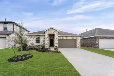 4719 Bay Vista Dr, Baytown, TX 77523 - Photo 1