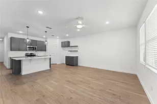 4719 Bay Vista Dr, Baytown, TX 77523 - Photo 5