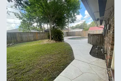 9655 Meadowcroft Drive, Houston, TX 77063 - Photo 15