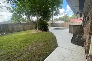 9655 Meadowcroft Dr, Houston, TX 77063 - Photo 15