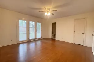 9655 Meadowcroft Dr, Houston, TX 77063 - Photo 9