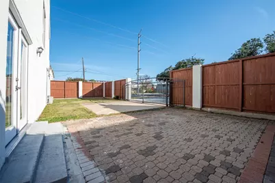 2922 Bering Drive, Houston, TX 77057 - Photo 11