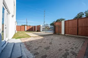 2922 Bering Dr, Houston, TX 77057 - Photo 11