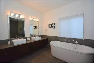 4302 Gibson Street #B, Houston, TX 77007 - Photo 9