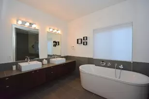 4302 Gibson St, Houston, TX 77007 - Photo 9