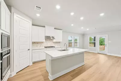 2010 Bluff Oak Court, Conroe, TX 77304 - Photo 11