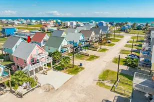 222 Sea Oats Dr, Surfside Beach, TX 77541 - Photo 1