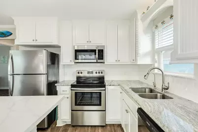 222 Sea Oats Drive, Surfside Beach, TX 77541 - Photo 7