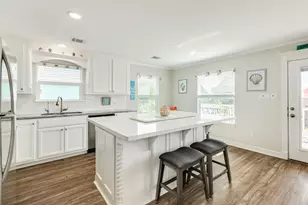 222 Sea Oats Dr, Surfside Beach, TX 77541 - Photo 5