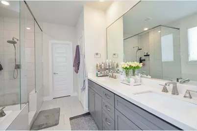 2812 Grand Fountains Drive G, Houston, TX 77054 - Photo 17