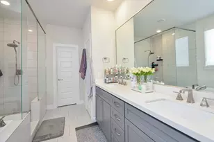 2812 Grand Fountains Dr G, Houston, TX 77054 - Photo 17
