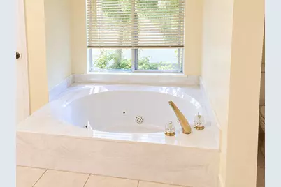 1539 Beaconshire Road, Houston, TX 77077 - Photo 9