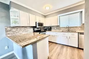 10075 Westpark Dr, Houston, TX 77042 - Photo 11