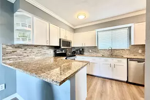 10075 Westpark Dr, Houston, TX 77042 - Photo 13