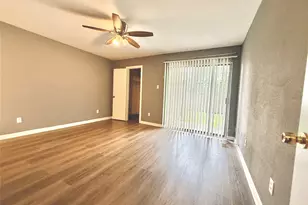 10075 Westpark Dr, Houston, TX 77042 - Photo 35