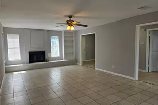 10806 Zircon Ct, Houston, TX 77099 - Photo 3