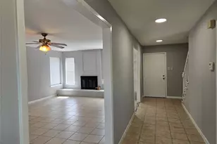 10806 Zircon Ct, Houston, TX 77099 - Photo 5