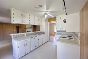 1168 Co Rd 450, Hallettsville, TX 77964 - Photo 7