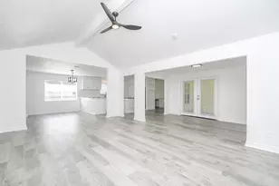 6734 Dusty Dawn Dr, Houston, TX 77086 - Photo 9