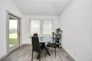 7706 Caspian Rnch Dr, Rosharon, TX 77583 - Photo 9