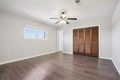 110 Mariner Road, Freeport, TX 77541 - Photo 17