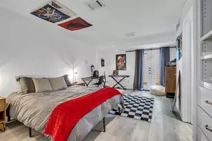 1503 Banks St, Houston, TX 77006 - Photo 17