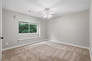 8766 Skyline Ln, Conroe, TX 77302 - Photo 39
