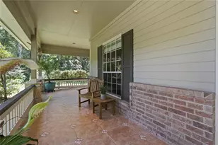 8766 Skyline Ln, Conroe, TX 77302 - Photo 7