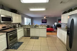 9418 Fillmont Ln, Houston, TX 77044 - Photo 5