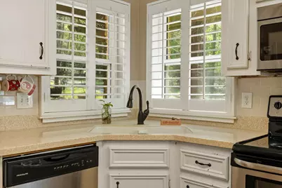 57 Lake Forest Circle, Conroe, TX 77384 - Photo 5