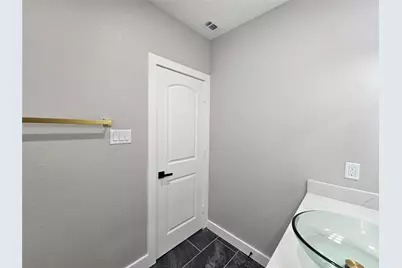 5715 Enid Street, Houston, TX 77009 - Photo 31